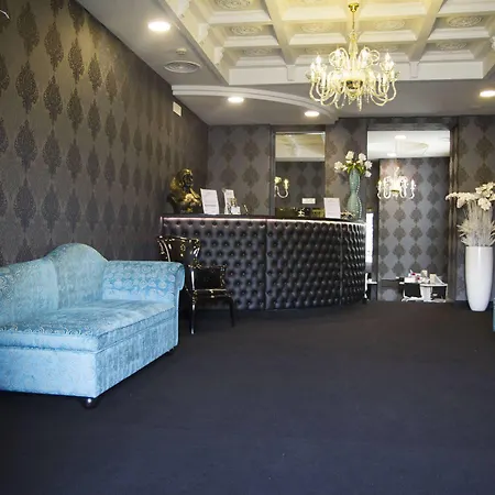 Kleopatra Design 4*