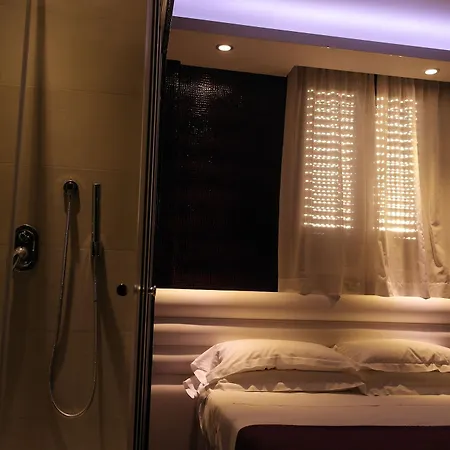 Kleopatra Design Отель Неаполь