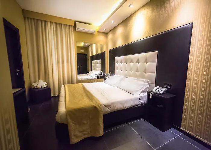 Kleopatra Design 4* Naples