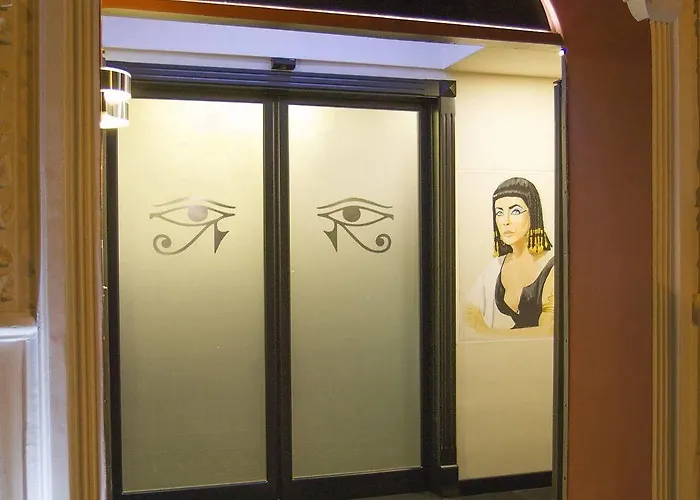 ホテル Kleopatra Design 4*