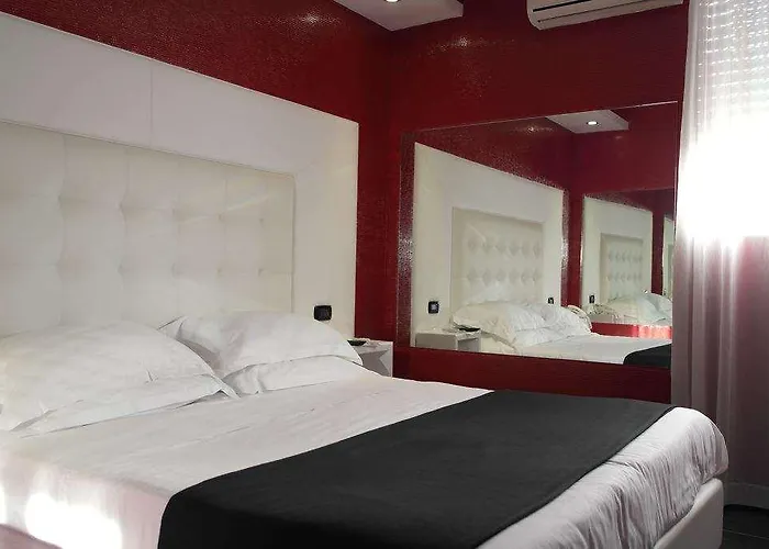 Kleopatra Design 4* Naples