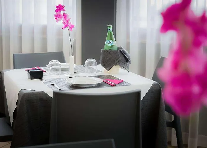 Kleopatra Design 4* Naples